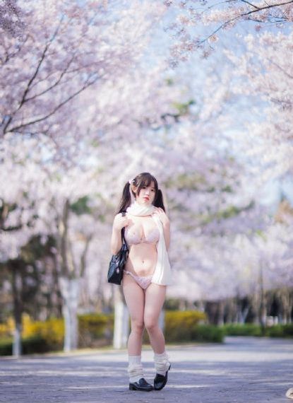 超清纯白嫩大学生啪啪网址_国产剧日本电影免费
